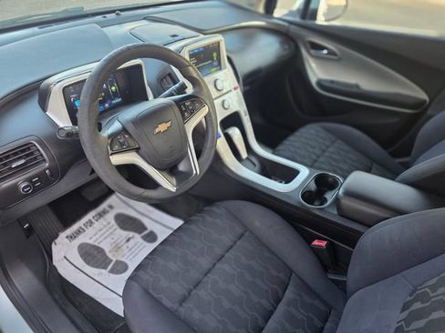 Used 2013 Chevrolet Volt FWD image 23