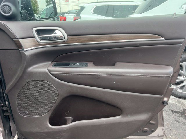 Used 2018 Jeep Grand Cherokee Overland AWD/4WD image 10