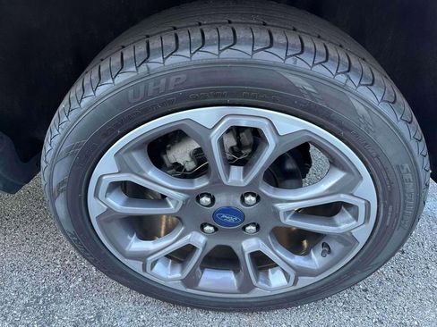 Used 2020 Ford EcoSport Titanium image 11