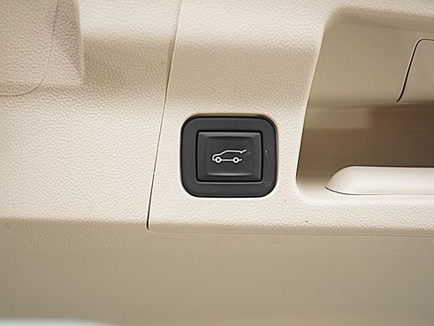 Used 2023 GMC Acadia Denali w/ Denali Technology Package image 19