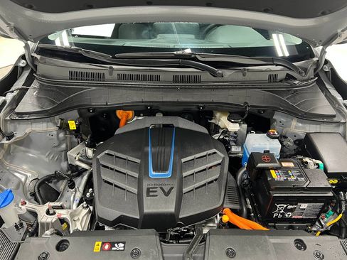 Used 2023 Hyundai Kona Limited FWD image 30
