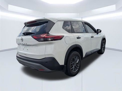 Used 2023 Nissan Rogue S FWD image 4
