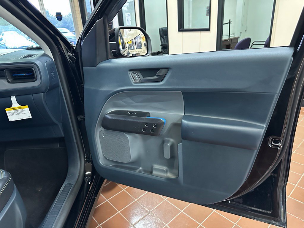 Used 2025 Ford Maverick Lobo AWD/4WD image 19