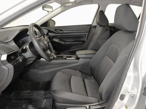 Certified 2024 Nissan Altima 2.5 S image 9