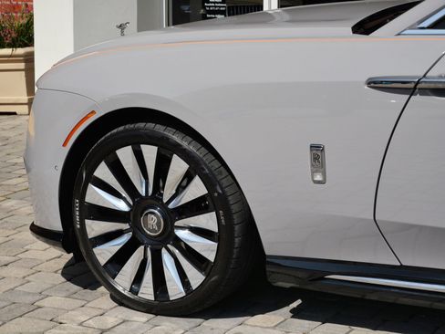 Certified 2024 Rolls-Royce Spectre w/ Leather Finishing Pack AWD/4WD image 31