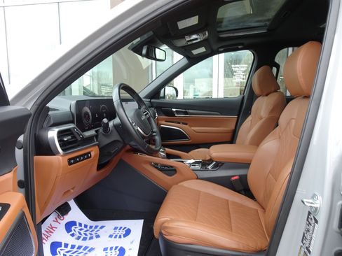 Used 2024 Kia Telluride SX X-Pro image 8