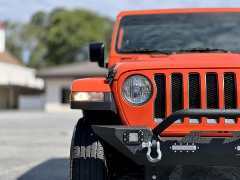 Used 2018 Jeep Wrangler Unlimited Rubicon w/ Safety Group image 5