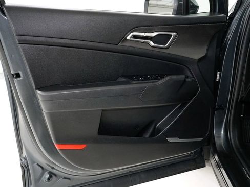 Certified 2024 Kia Sportage LX image 7