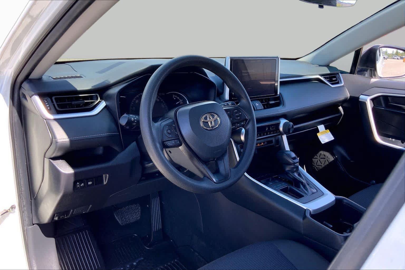Used 2023 Toyota RAV4 LE FWD image 17