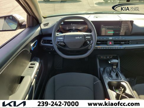 New 2026 Kia K4 FWD image 15