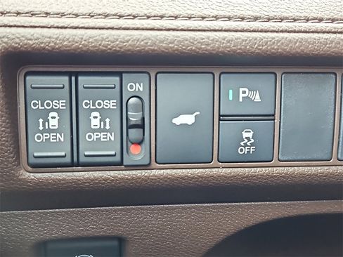 New 2026 Honda Odyssey Touring image 19