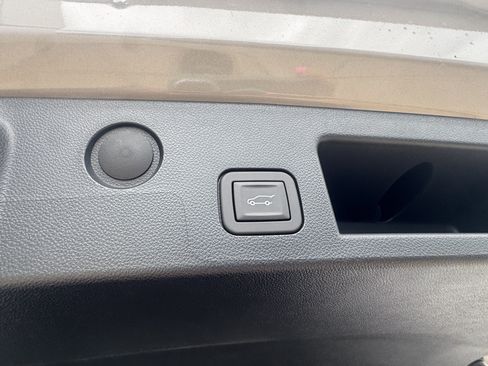 New 2027 GMC Terrain AT4 w/ Convenience Package III AWD/4WD image 9