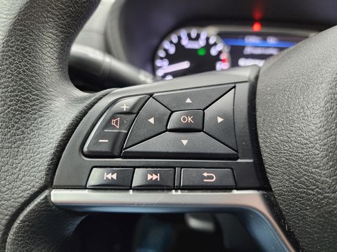 Used 2023 Nissan Sentra SV image 18