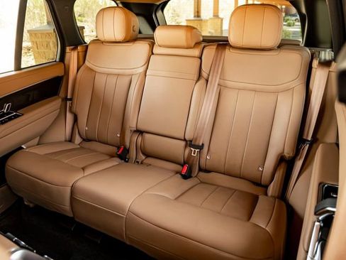 Used 2025 Land Rover Range Rover SE AWD/4WD image 26