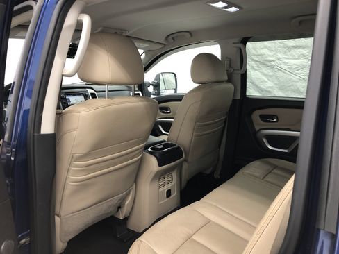 Used 2017 Nissan Titan SL w/ Chrome Package image 14