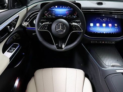 New 2026 Mercedes-Benz E 350 4MATIC Sedan image 3