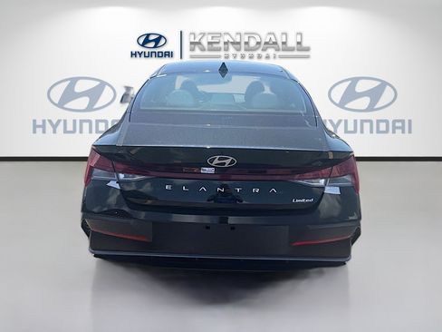 New 2026 Hyundai Elantra Limited FWD image 5