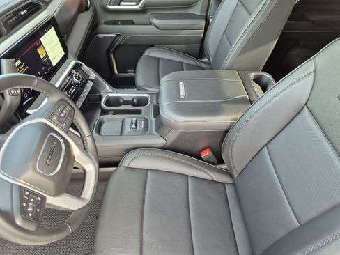 Used 2026 GMC Sierra 2500 Denali w/ Denali Reserve Package image 28