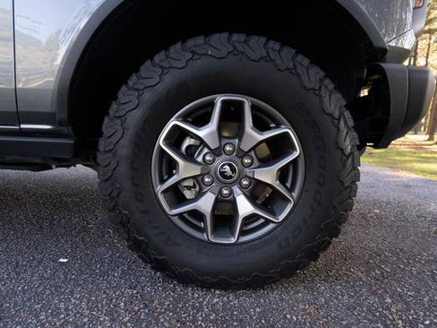 Used 2023 Ford Bronco Badlands image 41