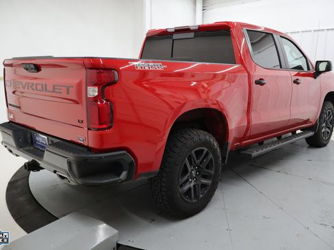 Used 2024 Chevrolet Silverado 1500 LT Trail Boss w/ Convenience Package II image 2