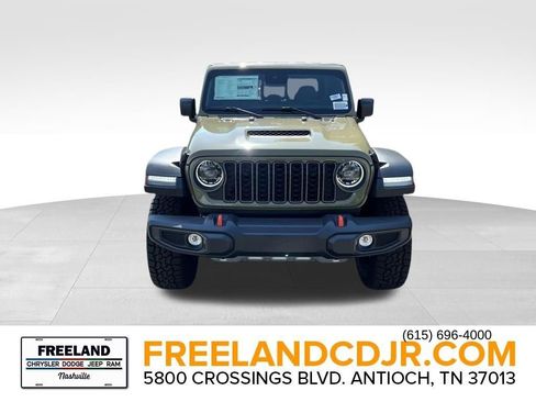 New 2025 Jeep Gladiator Mojave w/ Convenience Group image 2