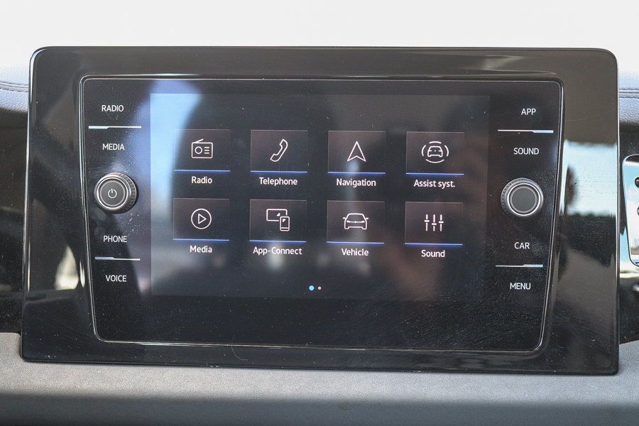 Used 2025 Volkswagen Jetta SE FWD image 13