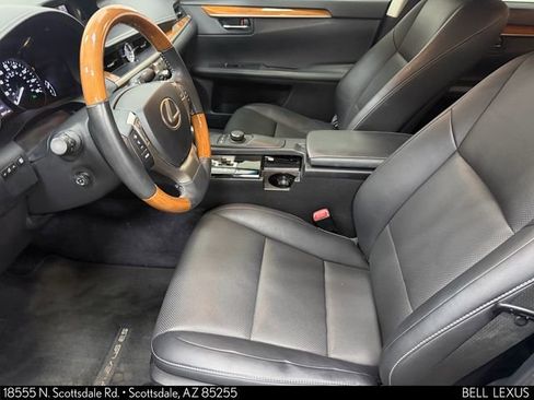 Used 2014 Lexus ES 300h w/ Premium Package w/Bamboo Trim image 16