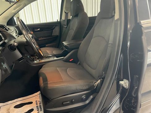 Used 2016 Chevrolet Traverse LT w/ Style and Technology Package FWD image 15