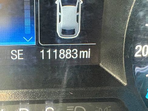 Used 2016 Ford Fusion SE FWD image 10