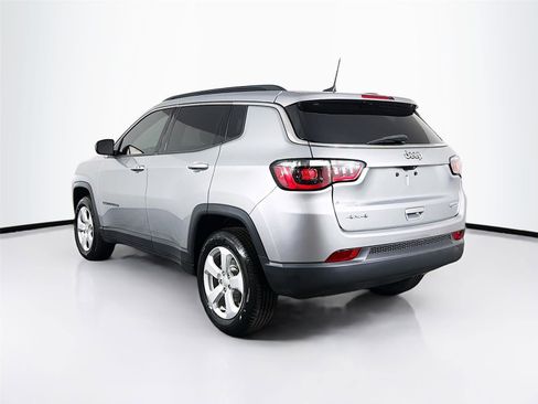 Used 2022 Jeep Compass Latitude image 5
