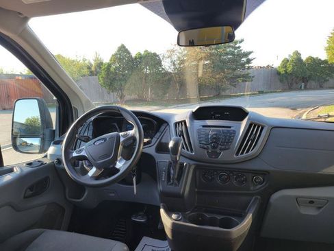 Used 2019 Ford Transit 150 XL RWD image 5