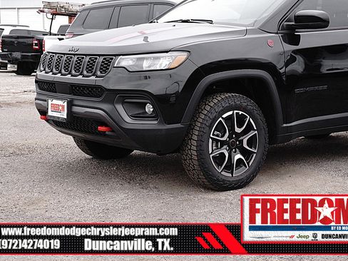 New 2026 Jeep Compass Trailhawk image 42