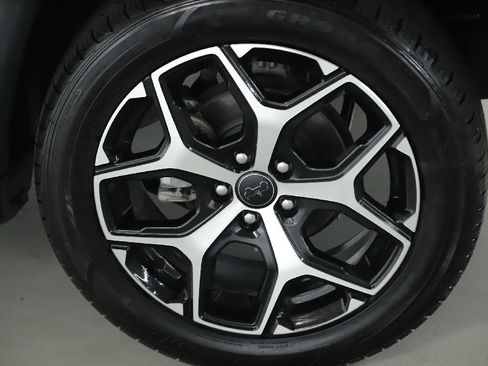 Used 2025 Jeep Compass Limited AWD/4WD image 39