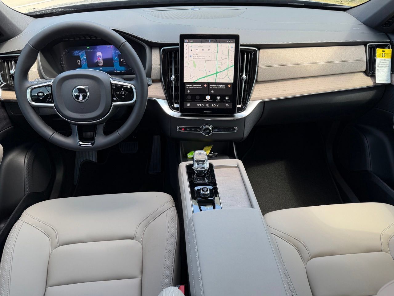 New 2026 Volvo XC90 B5 Core AWD/4WD image 9
