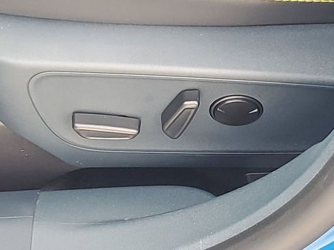 Used 2025 Ford Maverick Lobo image 29