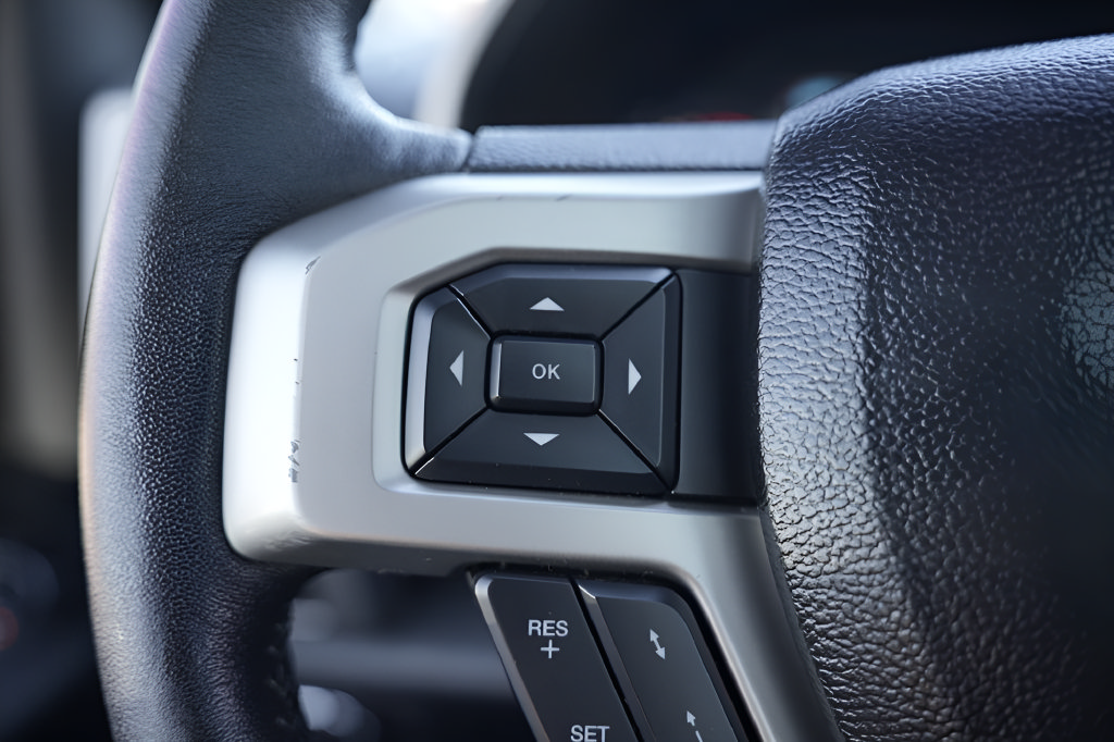 Used 2018 Ford F150 Lariat w/ Equipment Group 502A Luxury AWD/4WD image 30