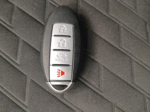 Used 2022 Nissan Kicks SV FWD image 32