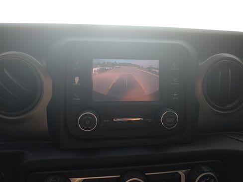 Used 2021 Jeep Wrangler Unlimited Sport AWD/4WD image 19