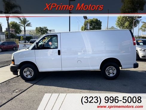 Used 2019 Chevrolet Express 2500 w/ Driver Convenience Package RWD image 4