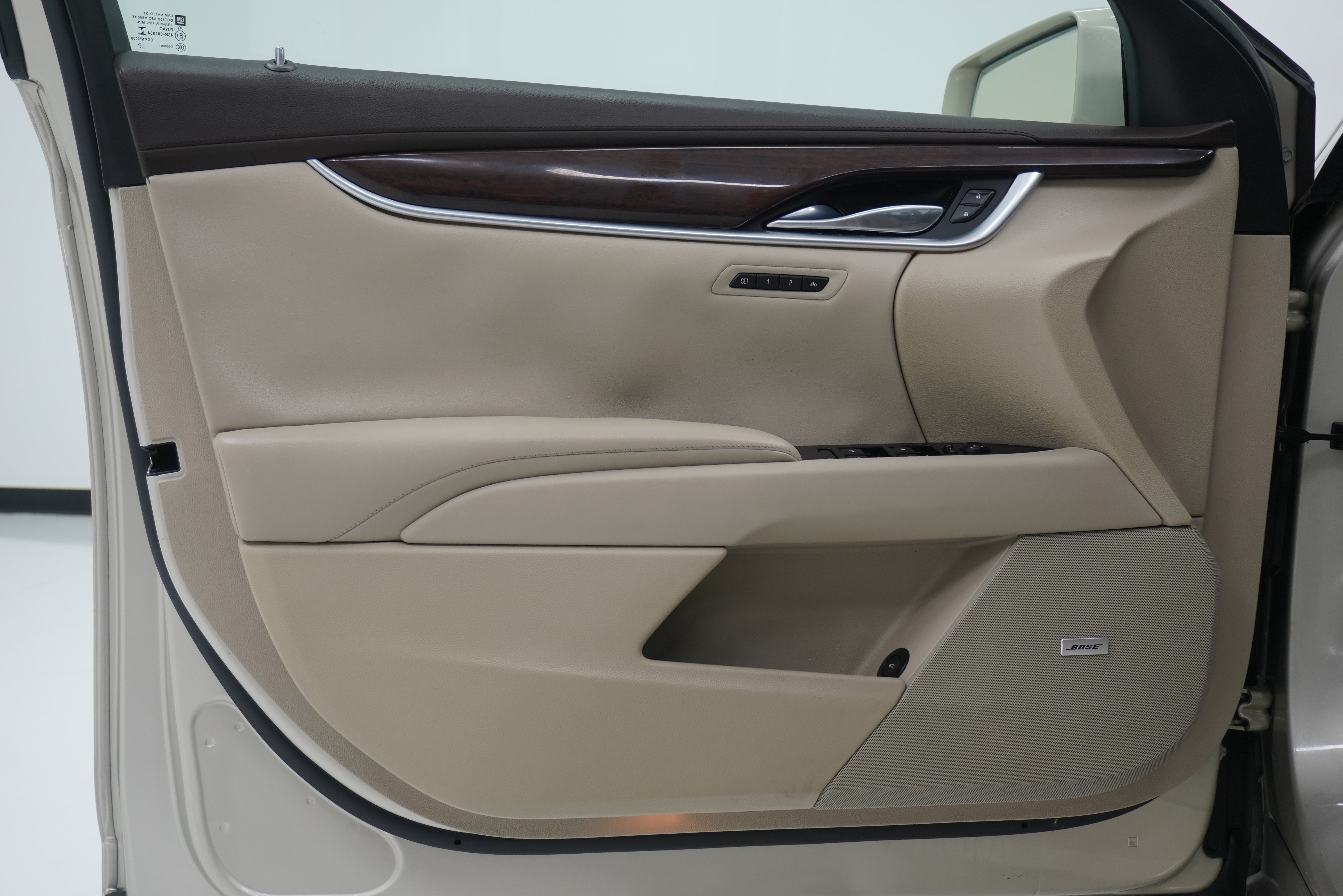 Used 2014 Cadillac XTS Premium w/ Driver Assist Package FWD image 13
