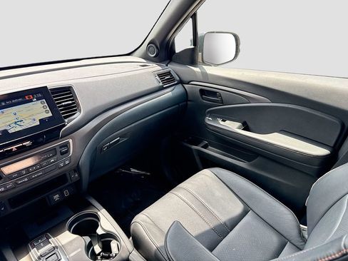 Used 2023 Honda Passport TrailSport image 24