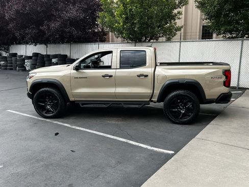 Used 2024 Chevrolet Colorado Trail Boss w/ Technology Package AWD/4WD image 4