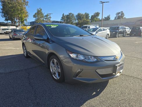 Used 2017 Chevrolet Volt LT w/ Comfort Package image 3