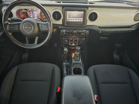 Used 2021 Jeep Wrangler Unlimited Islander image 5