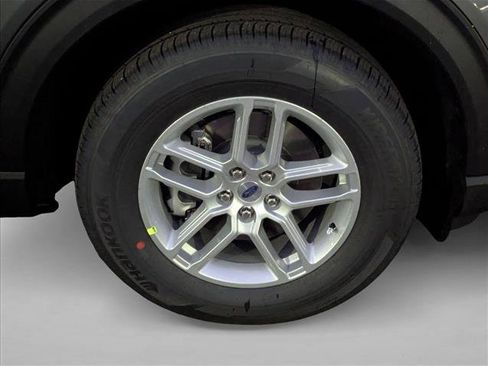 New 2026 Ford Explorer Active w/ Active Comfort Package image 9