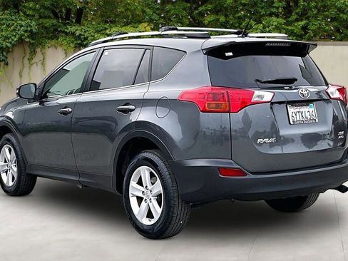Used 2013 Toyota RAV4 XLE AWD/4WD image 4