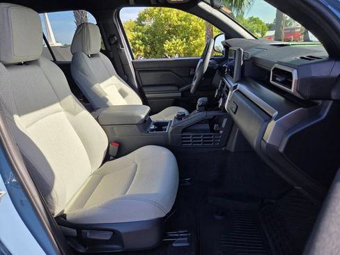 Used 2025 Toyota 4Runner SR5 AWD/4WD image 16