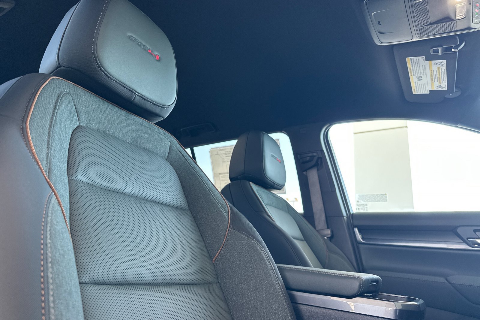 New 2026 GMC Terrain AT4 w/ Technology Package II AWD/4WD image 18