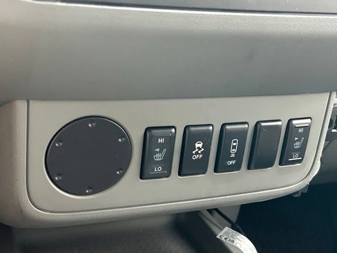 Used 2020 Nissan Frontier SV RWD image 34