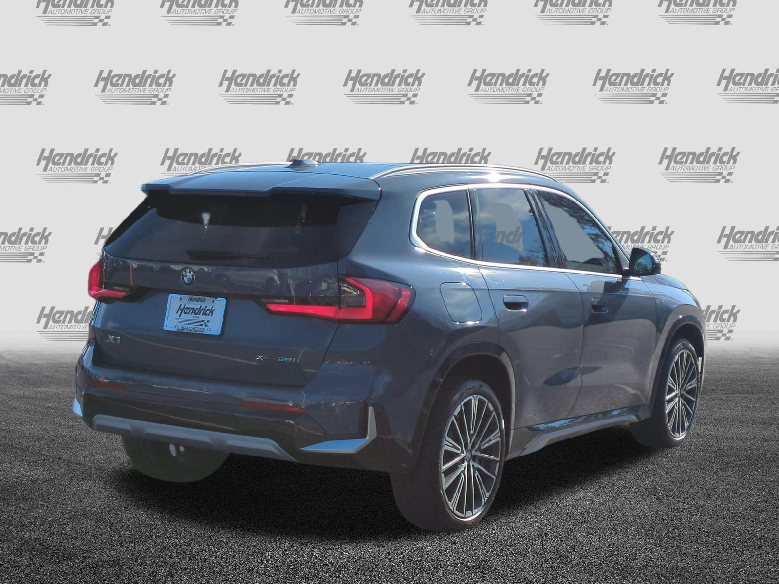 Used 2026 BMW X1 xDrive28i w/ Technology Package AWD/4WD image 8